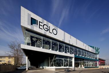 Showroom Eglo Vespucio / Onsite M+D