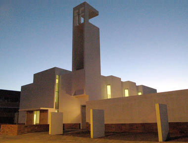 Parroquia San Gabriel / Estudio Valdes Arquitectos + Alberto Cruz E