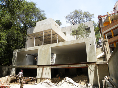 En Construcción: Canterburri / sobrado + ugalde