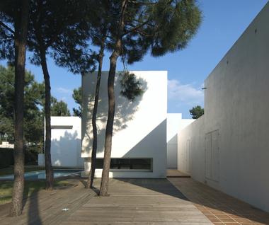 House in Tróia / Jorge Mealha