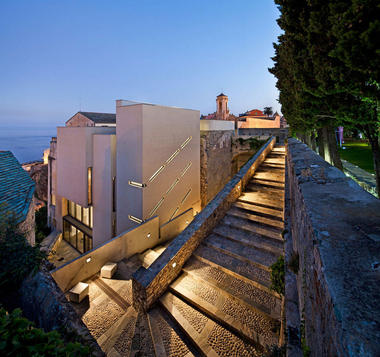 Restoration Of The Palais Des Gouverneurs Museum / Daniel Cléris & Jean-Michel Daubourg
