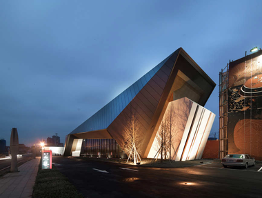 Six Art Housing Sales Center / Lab Modus