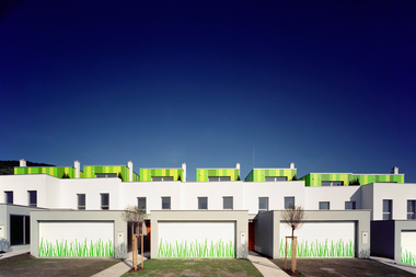 21 terraced houses / Vallo & Sadovsky Architects