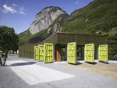 Camping Bois-noir Guest Facilities / Bonnard Woeffray Architectes