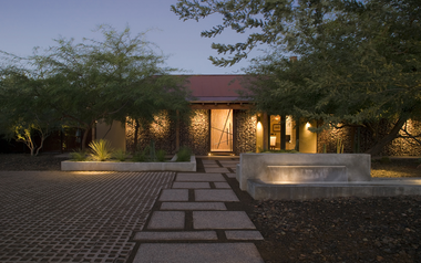 Dillon Residence / Chen + Suchart Studio LLC