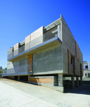 Residence In Aglantzia / Yiorgos Hadjichristou Architects, Petros Constantinou