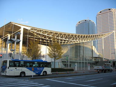 AD Classics: Makuhari Messe / Fumihiko Maki