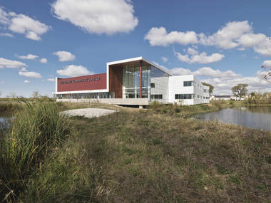 Waubonsee Community College Plano Classroom Building / Holabird & Root
