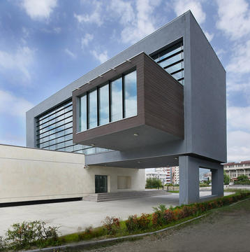 San Paolo Bank / Parasite Studio + Baltasarh