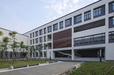 Gallery - Jiangbei Foreign Language School / DC ALLIANCE - 10