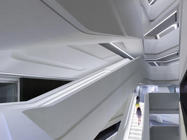 香港理工大学赛马会创新楼  / Zaha Hadid Architects