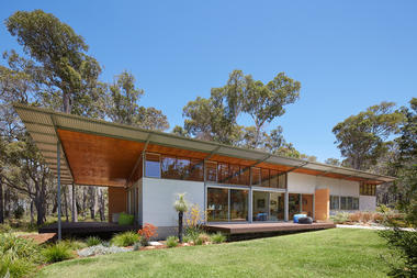 Gallery of Bush House / Archterra Architects  - 20