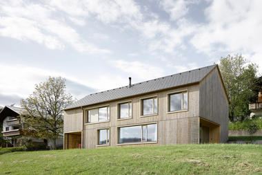 Gallery of Haus Für Julia Und Björn / Innauer-Matt Architekten  - 5