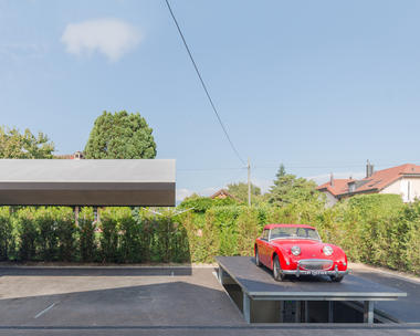 Underground Carport and Car Display / b29 architectes