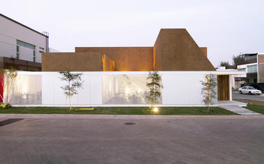 Casa Arenas  / Estudio Macías Peredo