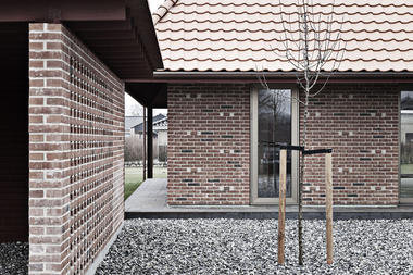 Gallery of Brick House / LETH & GORI  - 5