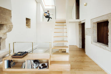 Casa do Medio / ARROKABE Arquitectos