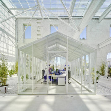 Gallery of Refurbishment of the Old Benalúa Station and Insertion of Casa Mediterraneo Headquarters / Manuel Ocaña del Valle  - 1