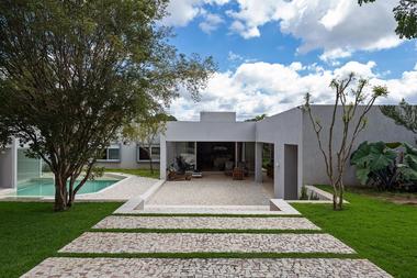 Casa MC15 / Rodrigo Biavati