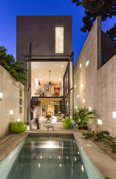 Galería de Casa Desnuda  / Taller Estilo Arquitectura  - 1
