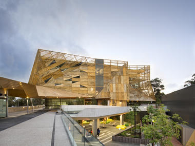 Ngoolark学生服务大楼 / JCY Architects and Urban Designers