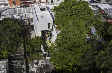Gallery of Naked House  / Taller Estilo Arquitectura  - 8