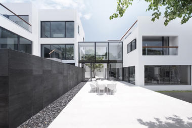 桥接房子/ Ida&Billy Architects