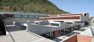 Beato Jacinto Castañeda 教育中心 / Fernández Soler Monrabal Arquitectos
