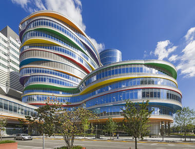 Centro Buerger de cuidados pediátricos intesivos / Pelli Clarke Pelli Architects