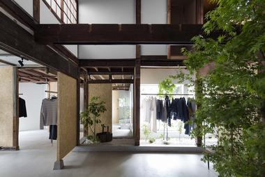 Tienda Bankara / studio201architects
