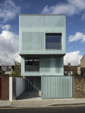 滑房子 / Carl Turner Architects
