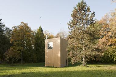 5.5米 x 5.5米住宅小屋 / LVPH