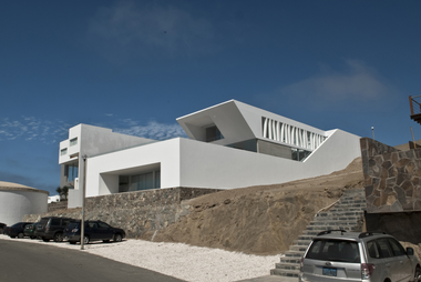 Playa El Golf H4住宅 / RRMR Arquitectos