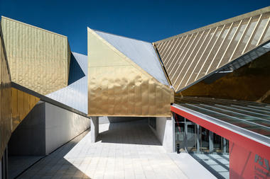 Auditório Atlantida / UTE Llinàs-Llobet-Ayesta-Vives