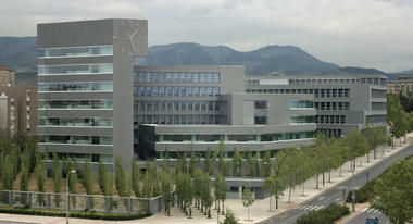 Almajayar 办公中心 / Cruz y Ortiz Arquitectos