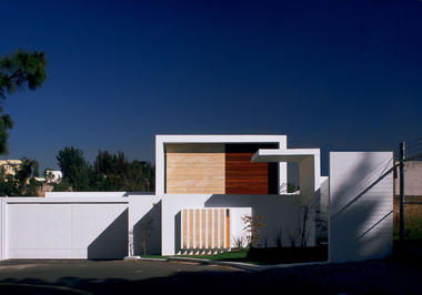 方块住宅 / Agraz Arquitectos 