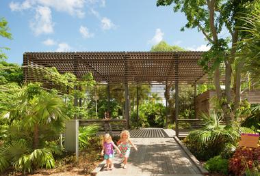 Centro de Visitantes do Jardim Botânico de Naples / Lake|Flato Architects
