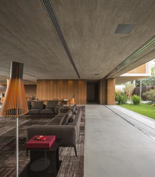 Galeria de Casa P / Studio MK27 - Marcio Kogan + Lair Reis  - 25