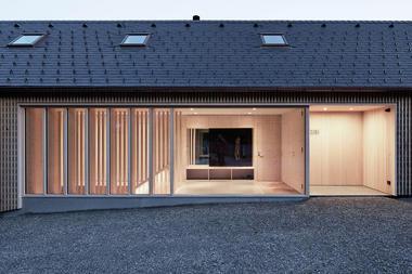Gallery of Haus Für Julia Und Björn / Innauer-Matt Architekten  - 3