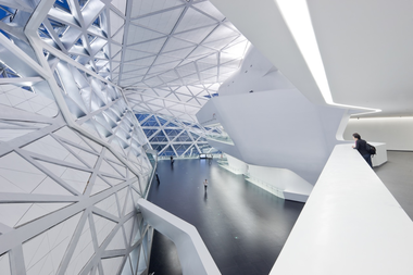 Gallery of Guangzhou Opera House / Zaha Hadid Architects  - 3