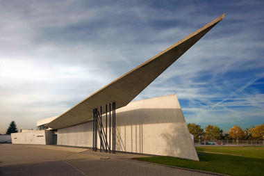 Clássicos da Arquitetura: Estação do Corpo de Bombeiros de Vitra / Zaha Hadid Architects