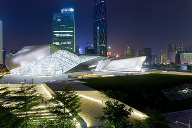 Gallery of Guangzhou Opera House / Zaha Hadid Architects  - 2