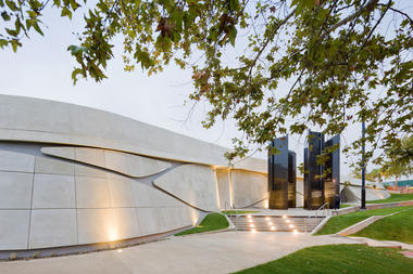 Gallery of Los Angeles Museum of the Holocaust / Belzberg Architects  - 10