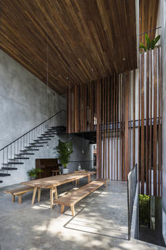 Gallery of Thong House / NISHIZAWAARCHITECTS  - 20
