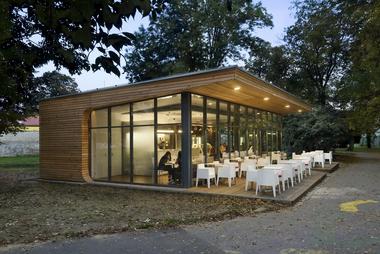 Gallery of Coffee House / Light 4 Space  - 7