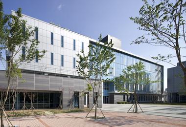 DongWha Pharm Laboratory / JUNGLIM Architecture