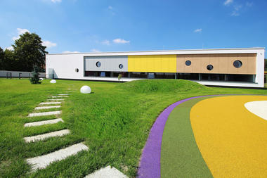 画廊 黄色大象幼儿园 / xystudio  - 1
