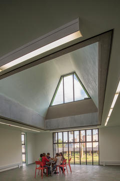 Gallery of San Vicente Ferrer Community Center/ Plan:b arquitectos  - 3