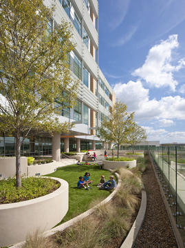 Gallery of Nemours Children’s Hospital / Stanley Beaman & Sears  - 23