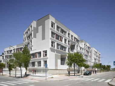 Gallery of Barajas Social Housing Blocks / EMBT  - 4